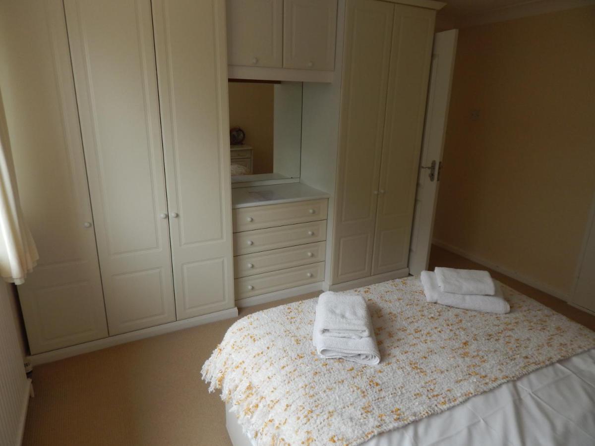 Spacious 3 Bdr House With Parking-Families-Corporate Groups By Orbitat Accommodations Cambridge Exterior foto
