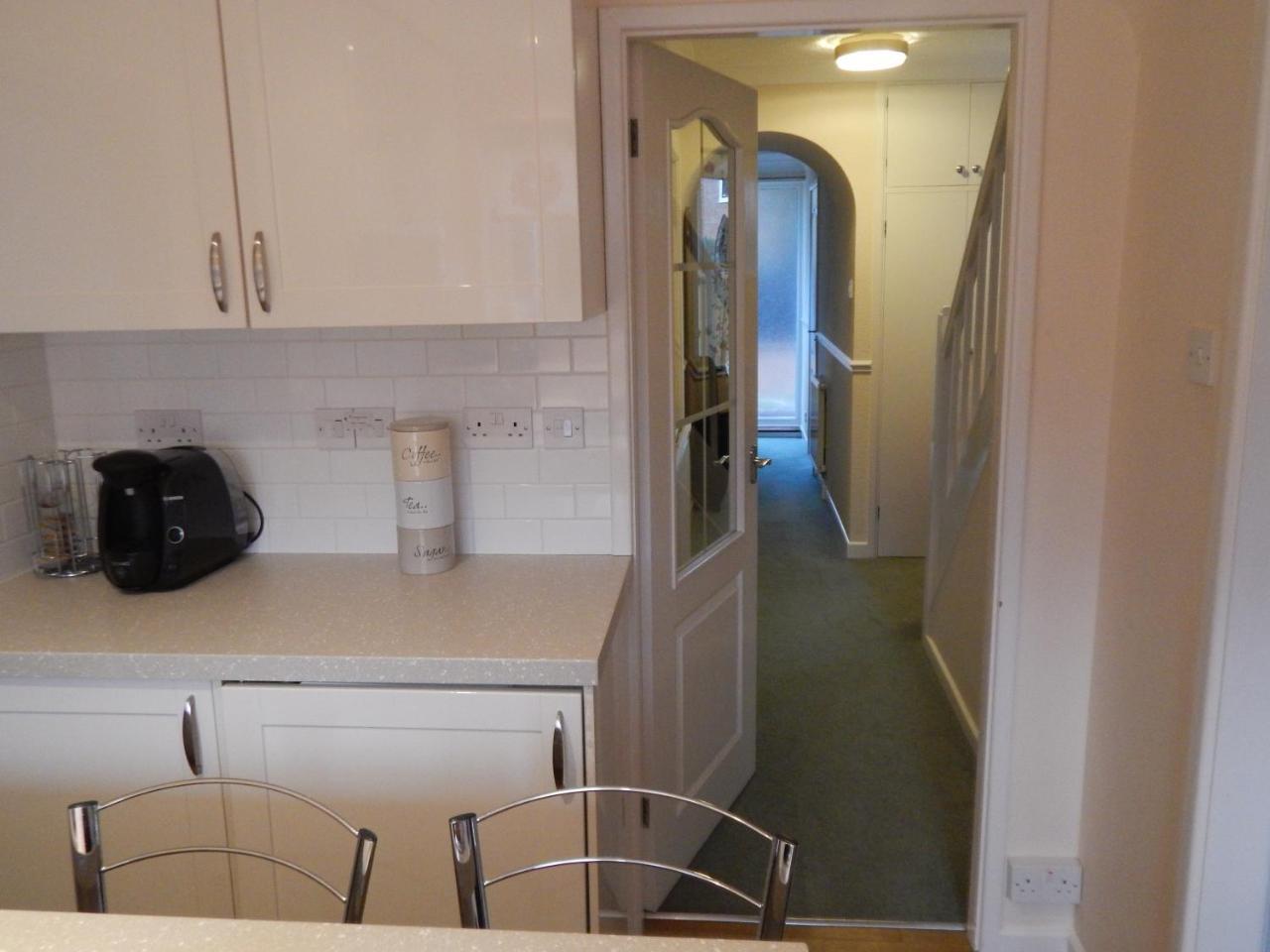 Spacious 3 Bdr House With Parking-Families-Corporate Groups By Orbitat Accommodations Cambridge Exterior foto