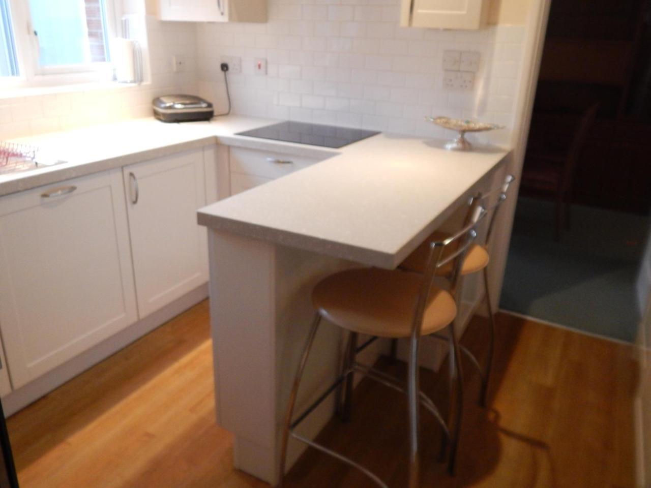 Spacious 3 Bdr House With Parking-Families-Corporate Groups By Orbitat Accommodations Cambridge Exterior foto